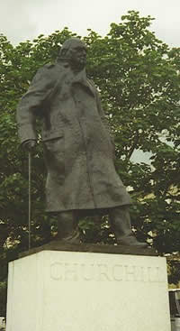 Churchill Statue - London © Rob Shephard