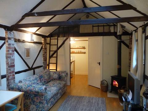 December break for two in Self Catering Cottage Woodgreen New Forest