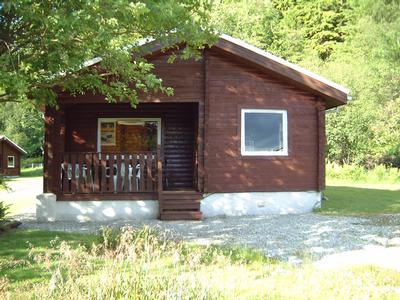 Pucks Lodge Pet Friendly Log Cabin near Dunoon
