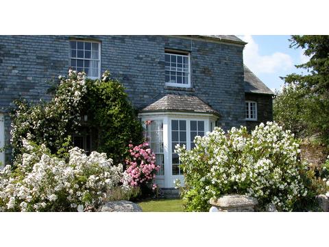 Holiday Cottage in Looe, England Holiday Cottage in Cornwall, England
