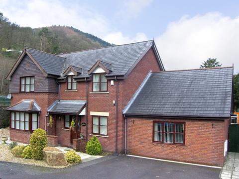 Holiday Cottage in Llangollen, Wales Holiday Cottage in Denbighshire, Wales