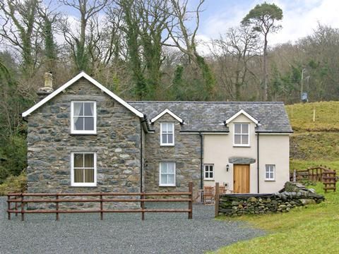 Holiday Cottage in Eisingrug, Wales Holiday Cottage in Gwynedd, Wales