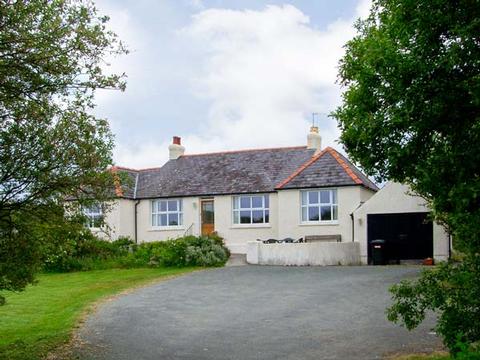 Holiday Cottage in Rhosneigr, Wales Holiday Cottage in Anglesey, Wales