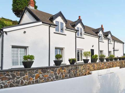 Holiday Cottage in Burry Port, Wales Holiday Cottage in Carmarthenshire, Wales