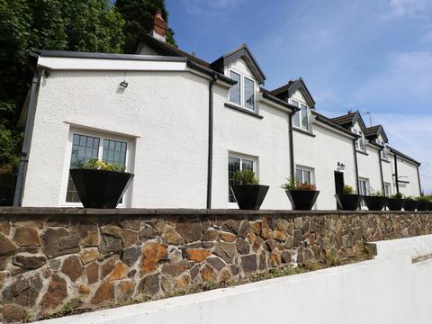 Holiday Cottage in Burry Port, Wales Holiday Cottage in Carmarthenshire, Wales