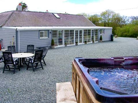 Holiday Cottage in Morfa Nefyn, Wales Holiday Cottage in Gwynedd, Wales
