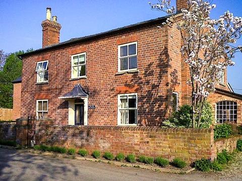 Holiday Cottage in Monkland, England Holiday Cottage in Herefordshire, England