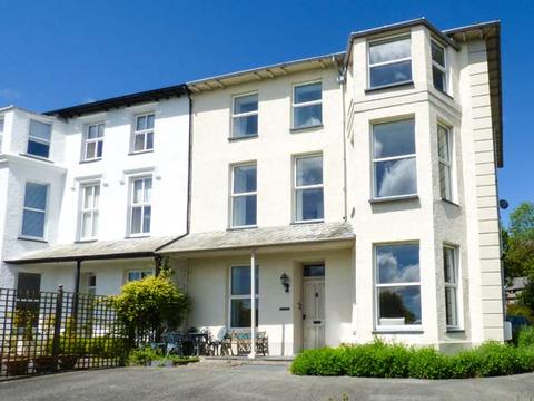 Holiday Cottage in Criccieth, Wales Holiday Cottage in Gwynedd, Wales