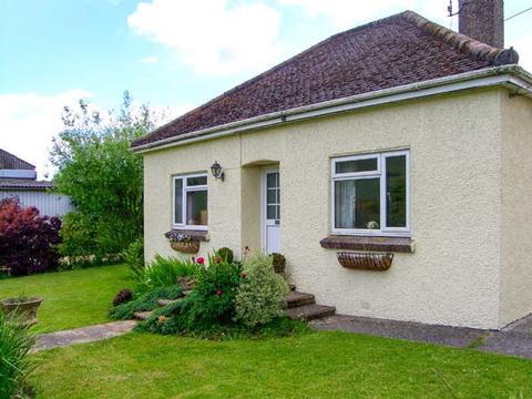 Holiday Cottage in Norton Ferris, England Holiday Cottage in Wiltshire, England