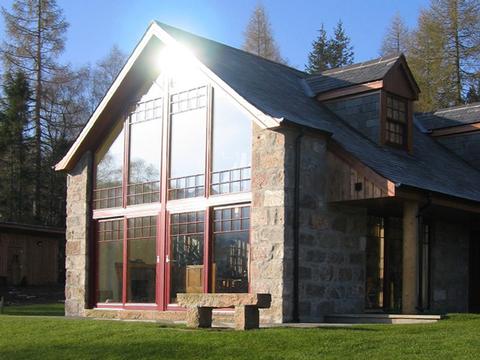 Holiday Cottage in Crathie, Scotland Holiday Cottage in Aberdeenshire, Scotland