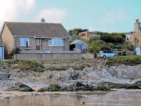 Holiday Cottage in Sandend, Scotland Holiday Cottage in Aberdeenshire, Scotland