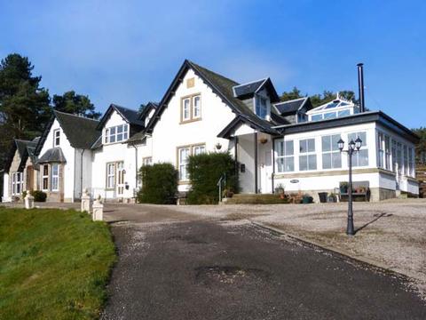 Holiday Cottage in Hopeman, Scotland Holiday Cottage in Moray Region, Scotland