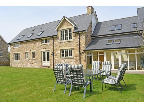 Holiday Cottage in Alnmouth, England Holiday Cottage in Northumberland, England