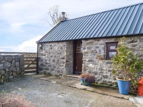 Holiday Cottage in Bridge of Marnoch, Scotland Holiday Cottage in Aberdeenshire, Scotland