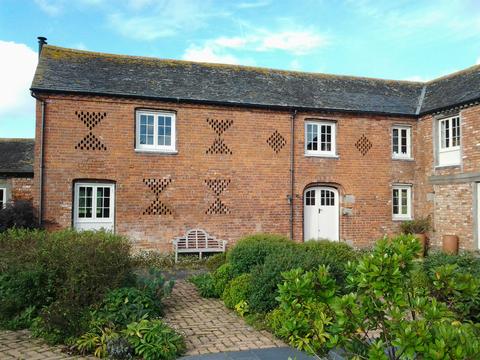 Holiday Cottage in Nr Llansantffraid, Wales Holiday Cottage in Powys, Wales