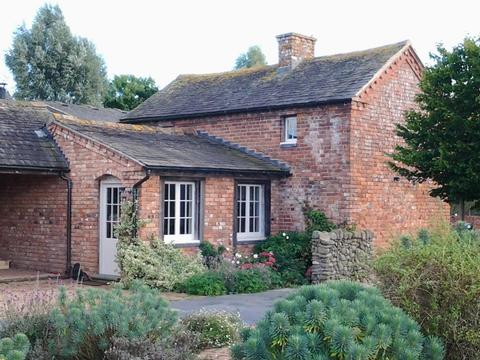 Holiday Cottage in Nr Llansantffraid, Wales Holiday Cottage in Powys, Wales