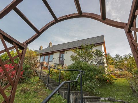 Holiday Cottage in Mallaig, Scotland Holiday Cottage in The Highlands, Scotland