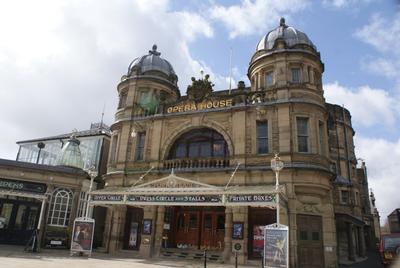 Live Entertainment in Buxton, England Live Entertainment in Derbyshire, England