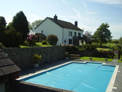 Trenewydd Farm Cottages Pembrokeshire With Swimming Pool And Hot Tub S