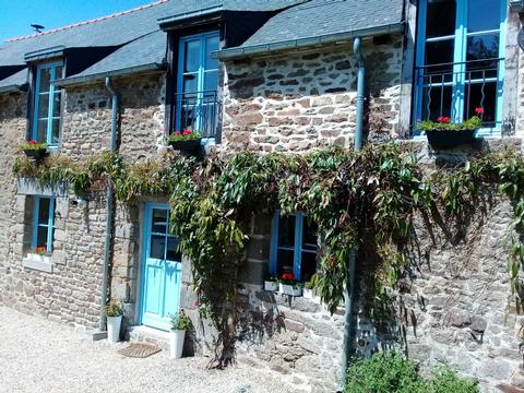Holiday Cottage in St Helen, France Holiday Cottage in Cotes d'Armor, France
