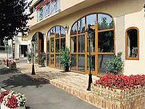 Hotel in Romilly-Sur-Seine, France Hotel in Aube, France
