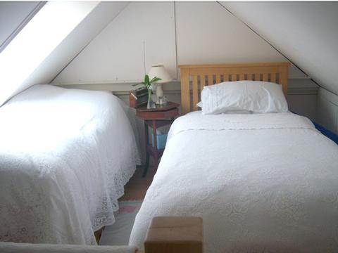 Garden Cottage Self Catering Holiday Cottage In Petworth West Sussex