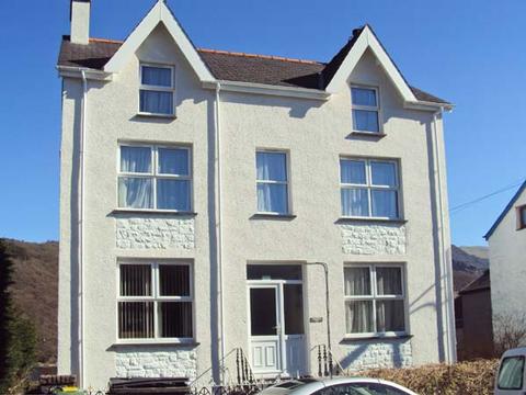 Holiday Cottage in Llanberis, Wales Holiday Cottage in Gwynedd, Wales