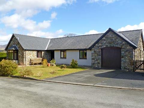 Holiday Cottage in Llan Ffestiniog, Wales Holiday Cottage in Gwynedd, Wales