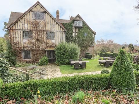 Holiday Cottage in Chiddingstone, England Holiday Cottage in Kent, England