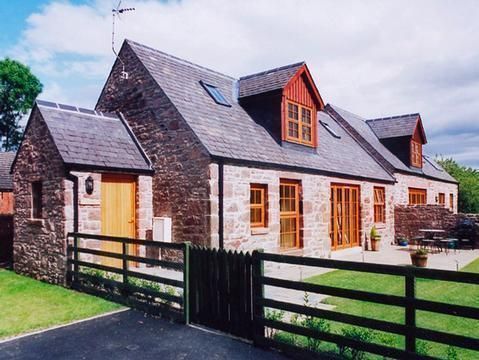 Holiday Cottage in Kirriemuir, Scotland Holiday Cottage in Angus and Dundee, Scotland