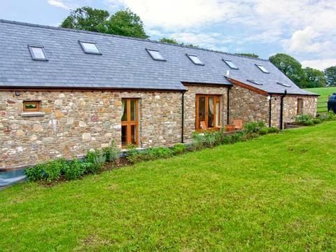 Holiday Cottage in Pontarddulais, Wales Holiday Cottage in Carmarthenshire, Wales
