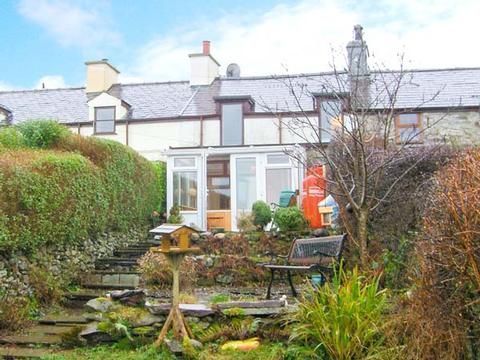 Holiday Cottage in Penygroes, Wales Holiday Cottage in Gwynedd, Wales
