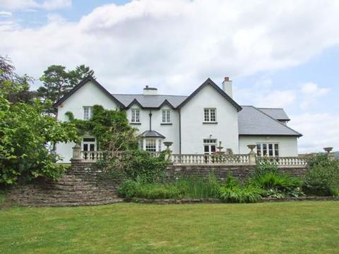 Holiday Cottage in Llanhennock, Wales Holiday Cottage in Monmouthshire, Wales