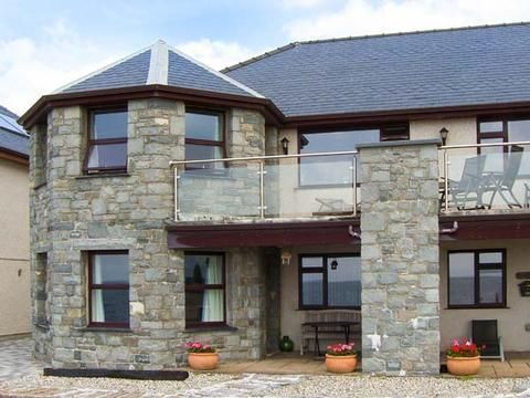 Holiday Cottage in Barmouth, Wales Holiday Cottage in Gwynedd, Wales