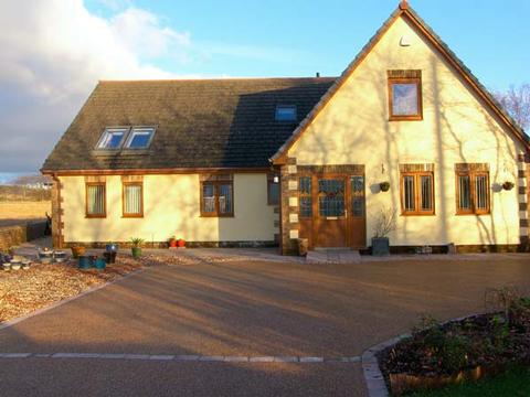Holiday Cottage in Cefn Rhigos, Wales Holiday Cottage in Rhondda Cynon Taff, Wales
