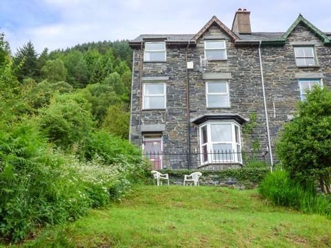 Holiday Cottage in Corris, Wales Holiday Cottage in Gwynedd, Wales