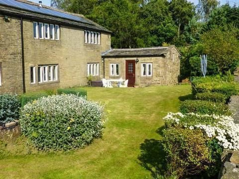 Holiday Cottage in Ogden, England Holiday Cottage in , England