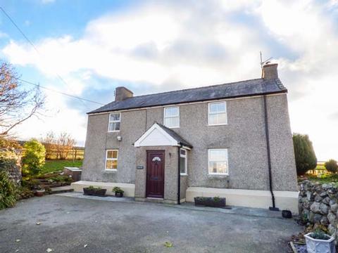 Holiday Cottage in Pentir, Wales Holiday Cottage in Gwynedd, Wales