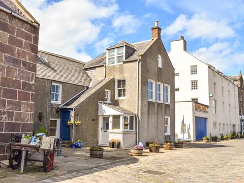 Holiday Cottage in Stonehaven, Scotland Holiday Cottage in Aberdeenshire, Scotland
