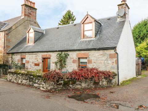 Holiday Cottage in Drumnadrochit loch ness, Scotland Holiday Cottage in The Highlands, Scotland
