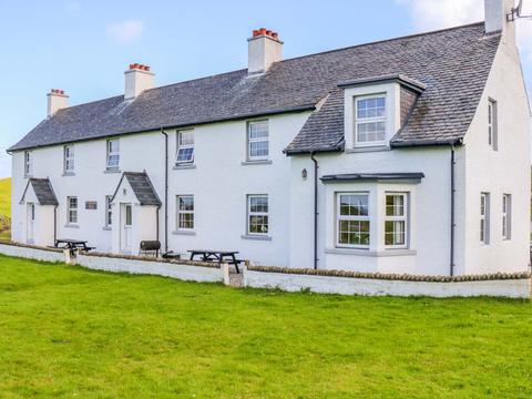 Holiday Cottage in Duntulm, Scotland Holiday Cottage in The Highlands, Scotland