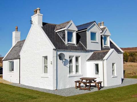 Holiday Cottage in Dunvegan, Scotland Holiday Cottage in The Highlands, Scotland