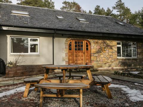 Holiday Cottage in Garve, Scotland Holiday Cottage in The Highlands, Scotland