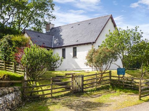 Holiday Cottage in Glenuig, Scotland Holiday Cottage in The Highlands, Scotland