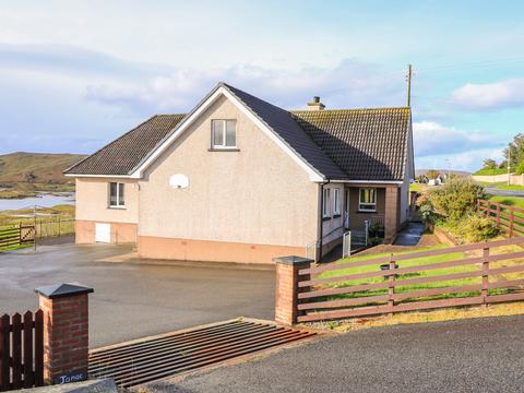 Holiday Cottage in Balallan, Scotland Holiday Cottage in Western Isles, Scotland