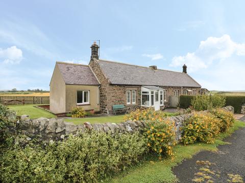 Holiday Cottage in Embleton, England Holiday Cottage in Northumberland, England