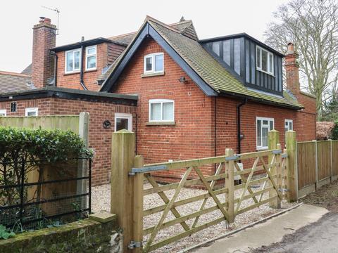 Holiday Cottage in Wroxham, England Holiday Cottage in Norfolk, England