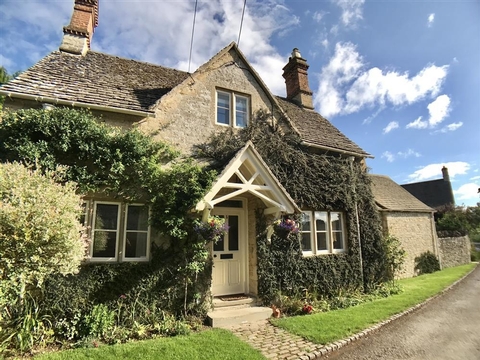 Holiday Cottage in Coln st aldwyns, England Holiday Cottage in Gloucestershire, England
