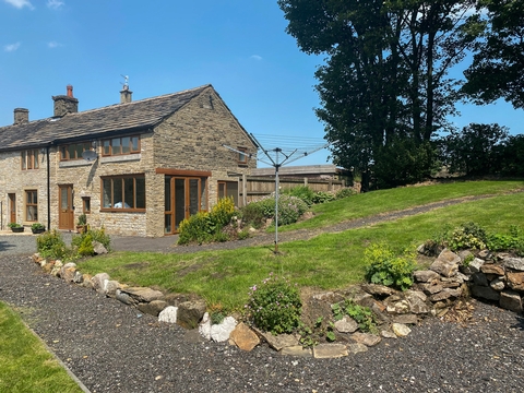 Holiday Cottage in Saddleworth, England Holiday Cottage in Lancashire, England