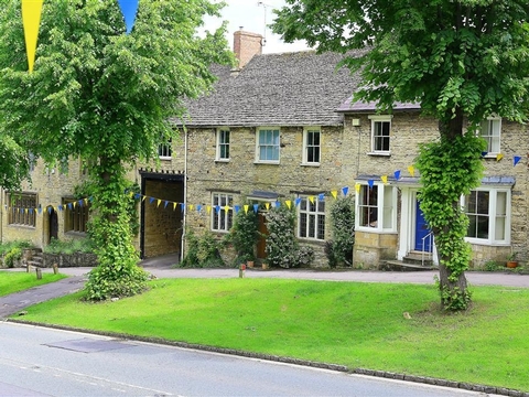 Holiday Cottage in Burford, England Holiday Cottage in Oxfordshire, England
